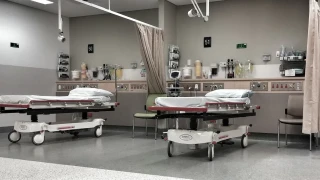 Καταγγελία-σοκ: «Είχαν άδεια κρεβάτια αλλά τον άφησαν να πεθάνει στα εξωτερικά ιατρεία»