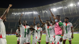 Γκάρι Ροντρίγκες-Ουεντραόγκο σημειώσατε 2, τεσσάρα του Καμερούν