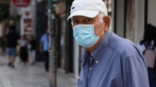 Βατόπουλος: Νέοι περιορισμοί σε ανεμβολίαστους άνω των 60