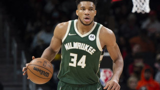 Show Γιάννη Αντετοκούνμπο και νίκη για τους Μπακς