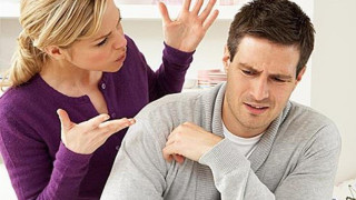 Η μουρμούρα «κόβει»... χρόνια