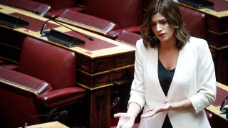 Ολομέτωπη επίθεση Νοτοπούλου σε Ζέρβα για τον νεκρό άστεγο: «Τόση αδιαφορία στη Θεσσαλονίκη;»