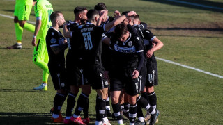 Να τον πιείς στο ποτήρι με Χατζηστραβό, Κούτσια και Πανίδη!