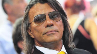 Ηλίας Ψινάκης: Σε ποιον απολογείται δημόσια και γιατί