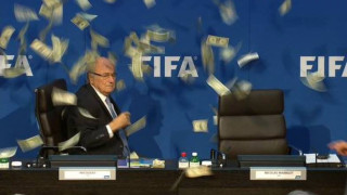 Ξεφτίλισε τον Μπλάτερ (vids)