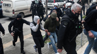 Διώξεις για ανθρωποκτονία με δόλο και στους 8 συλληφθέντες για τη δολοφονία του Άλκη