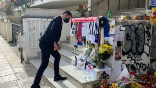 Στο σημείο της δολοφονίας του Άλκη αντιπροσωπεία της ΠΑΕ ΠΑΟΚ