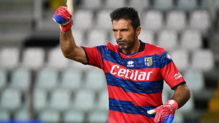 Μπουφόν: Ντύνεται γαμπρός για δεύτερη φορά- Ποια είναι η «εκλεκτή» (pics)