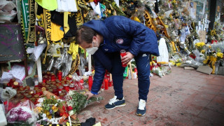 Άρης - Ολυμπιακός: Αντιπροσωπεία των Πειραιωτών στο σημείο της δολοφονίας του 19χρονου Άλκη