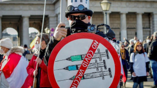 Αυστρία: Αναστέλλεται ο υποχρεωτικός εμβολιασμός κατά της Covid-19