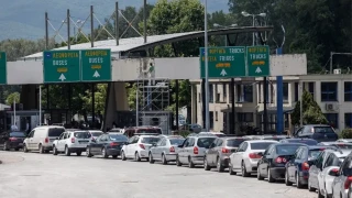 Ουρές στα σύνορα για φθηνά καύσιμα στα Βαλκάνια