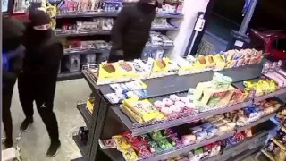 Θεσσαλονίκη: Βίντεο ντοκουμέντο από ένοπλη ληστεία σε μίνι μάρκετ