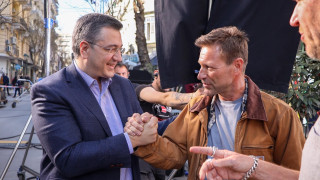 Τετ α τετ Τζιτζικώστα με τον Άαρον Εκχαρτ!