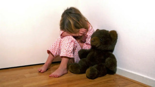 Φυλάκιση ενός έτους σε ταξιτζή που παρενόχλησε ανήλικη  (VIDEO)