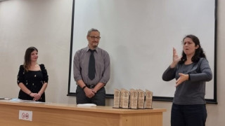 Οι δυσκολίες στην καθημερινότητα των κωφών