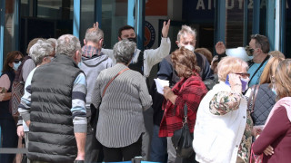 Απίστευτο: Πόσοι ανεμβολίαστοι 60άρηδες πλήρωσαν το πρόστιμο των 100 ευρώ