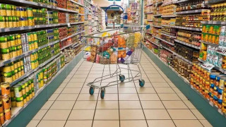 Κύπρος: Πανικός στην αγορά λόγω του πολέμου-Αδειάζουν τα ράφια, ουρές στα πρατήρια