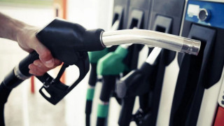 Καύσιμα: Μείωση κατά 0,121 ευρώ των τιμών της βενζίνης