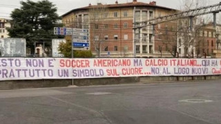 Φιορεντίνα: Έντονες αντιδράσεις για το νέο σήμα των «βιόλα»