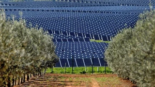 Κοζάνη: Εγκαινιάζεται ο φωτοβολταϊκός-γίγας των ΕΛΠΕ
