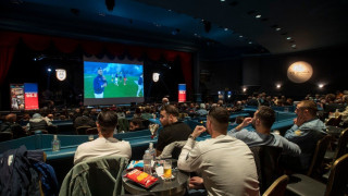 Εξαιρετική εκδήλωση με τον κόσμο να απολαμβάνει τον μεγάλο αγώνα στο Regency Casino