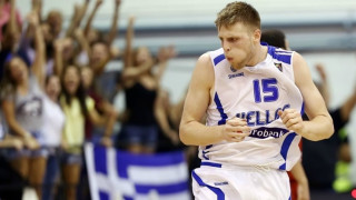 Και όμως ο Χαραλαμπόπουλος έπαιξε με... αυτό το πόδι. Μάγκας! (Pic)