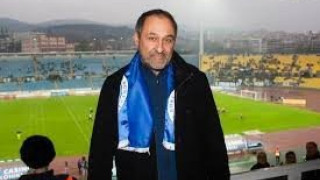 Ο Παπαθανασάκης, τα τηλέφωνα και... η Ιταλία