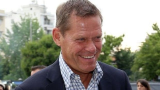 Κάτι ψάχνει από Ισπανία