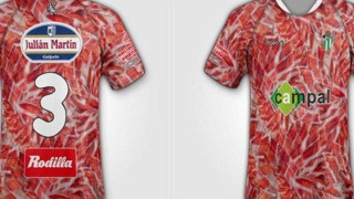 Ομάδα παρουσίασε φανέλα… ζαμπόν στην Ισπανία (pics)