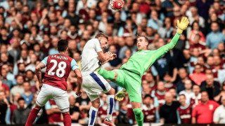 Το... kung fu τάκλιν του Άντριαν που προκάλεσε αντιδράσεις (VIDEO)