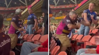 Απίστευτο ξύλο σε οπαδό που δεν τήρησε το ενός λεπτού σιγή