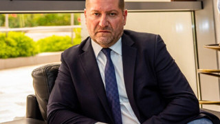 Από μάσκες για τον κορωνοϊό σε... όμιλο ΜΜΕ