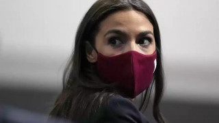 Αλεξάντρια Οκάσιο – Κορτέζ: Η αποστομωτική απάντηση στον Έλον Μασκ όταν την κατηγόρησε ότι τον φλερτάρει