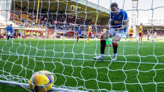 Σημαντικό διπλό για τη Ρέιντζερς στην έδρα της Μάδεργουελ