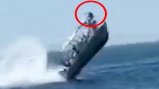 Τρομακτικό ατύχημα στο Μεξικό: Φάλαινα πέταξε στον αέρα σκάφος με τουρίστες