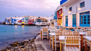 Ρωσικά ΜΜΕ: Τεμπέληδες οι Έλληνες «τιμωρούν» τους Ρώσους τουρίστες που πάνε στην Τουρκία