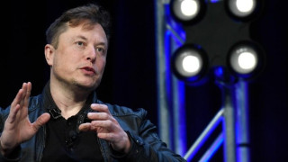 Ο Μασκ θέλει να επαναφέρει τον Τραμπ στο Twitter