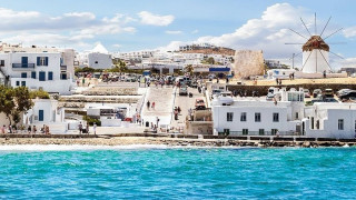 Διόδια στο αεροδρόμιο Μυκόνου: Οργή κατοίκων και επιχειρηματιών