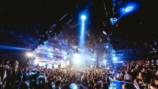 Ζάκυνθος: Σάλος από τον... διαγωνισμό στοματικού έρωτα σε δημόσια θέα (vid)