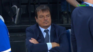 «Σάλταρε» ο Αταμάν, δεν έδωσε οδηγίες σε τάιμ άουτ - Διασυρμός της Εφές από τη Γαλατά