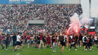 ΑΠΙΣΤΕΥΤΟ: Οπαδοί της Μίλαν πλάκωσαν συνοπαδούς τους