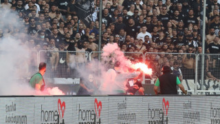 Εισέβαλαν στο ταρτάν οι οπαδοί του Παναθηναϊκού, άμεση παρέμβαση της αστυνομίας