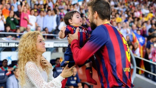 Μια 20χρονη ξανθιά φαίνεται να μπήκε ανάμεσα στον Πικέ και τη Σακίρα!