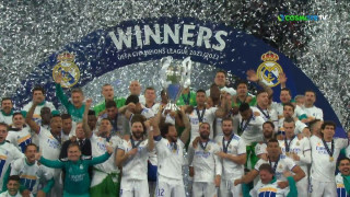Η στιγμή που η Ρεάλ σηκώνει την 14η κούπα του Τσάμπιονς Λιγκ