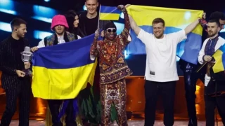 Eurovision: Στο σφυρί το τρόπαιο της Ουκρανίας, τα λεφτά στον στρατό