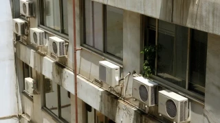 Επιχείρηση «θερμοστάτης»: «Χαμηλώστε» τα κλιματιστικά και πάρτε μπόνους