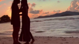 Λευκάδα: Παίκτρια της Παρί Σεν Ζερμέν παντρεύτηκε τη σύντροφό της στην Ελλάδα