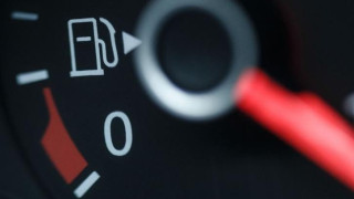 Φρενάρει η ζήτηση βενζίνης και diesel