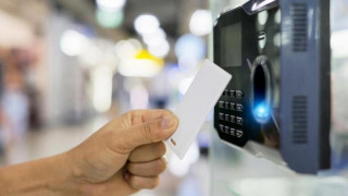 Εργασιακό νομοσχέδιο: «Λάστιχο» το ωράριο εργασίας, αλλάζει η ετήσια άδεια αναψυχής