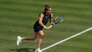 Σάκκαρη και Τσιτσιπάς μπαίνουν στο court σε Βερολίνο και Χάλε